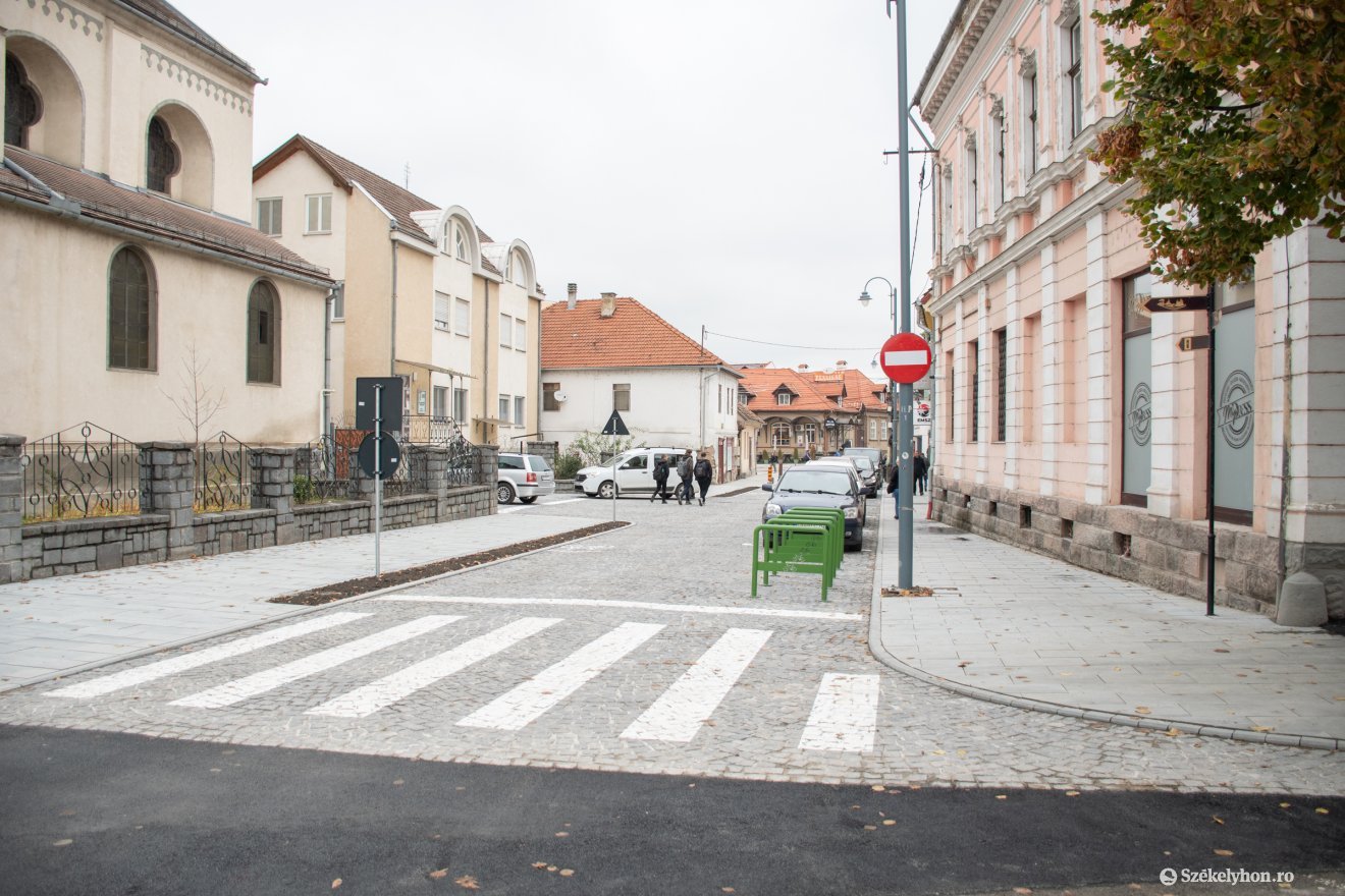 &bullet;  Fotó: László Ildikó