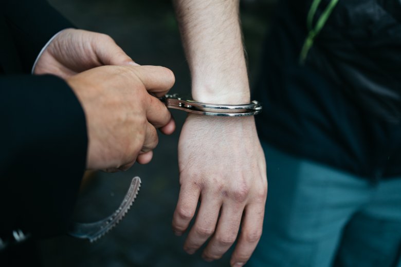 Előzetesbe helyezték a mentőautó támadóit