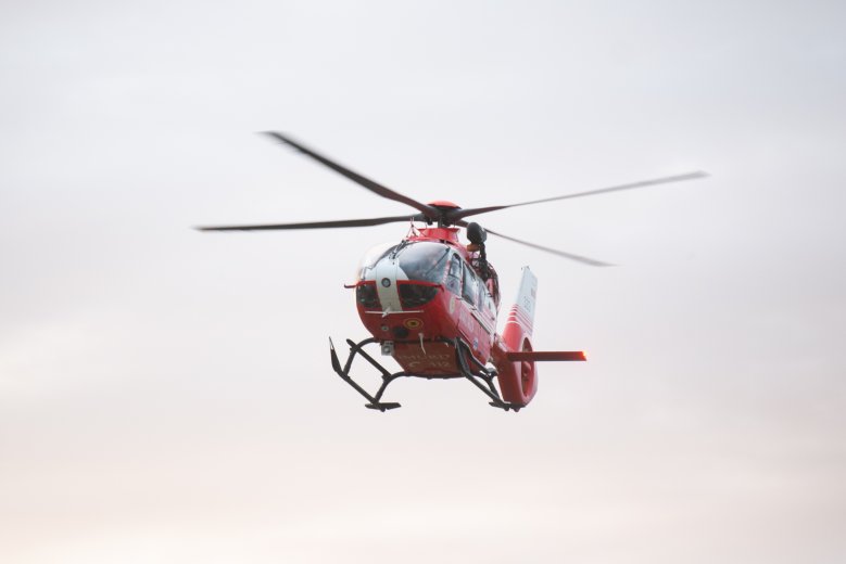 Helikopterrel mentettek ki egy turistát a Retyezátból