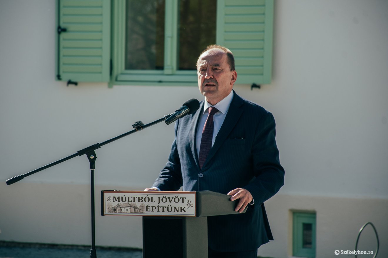 &bullet;  Fotó: László Ildikó