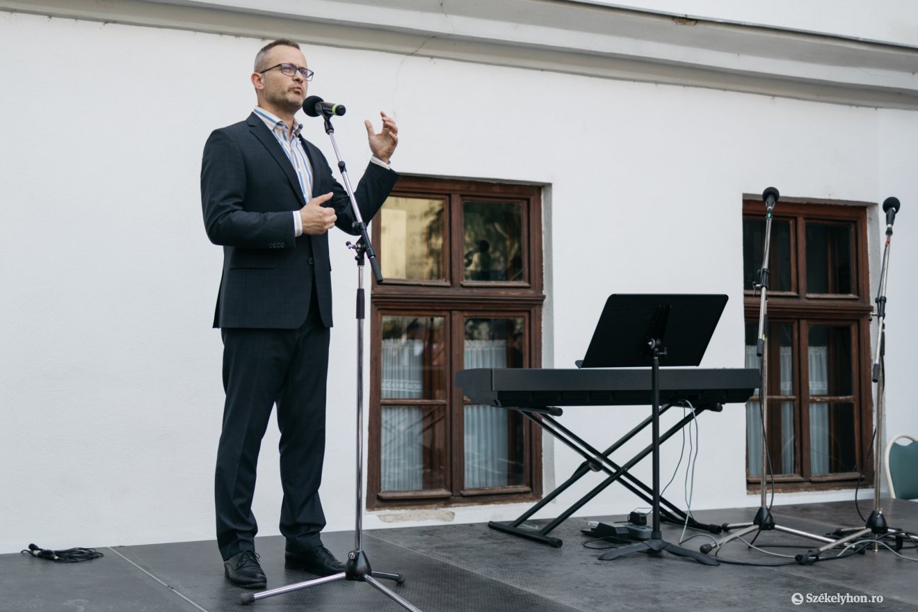 &bullet;  Fotó: Olti Angyalka