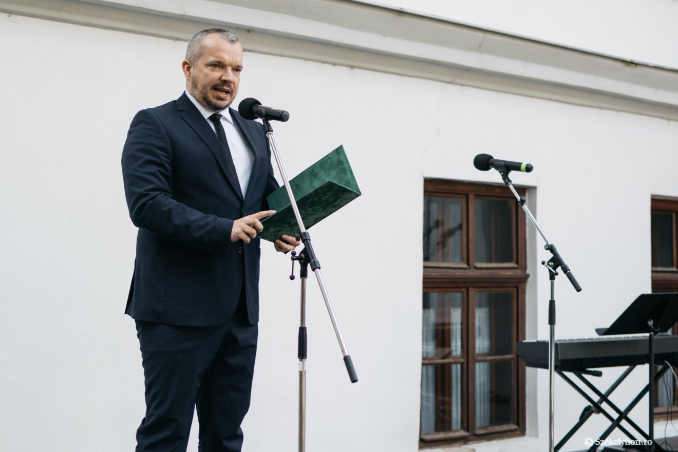 &bullet;  Fotó: Olti Angyalka