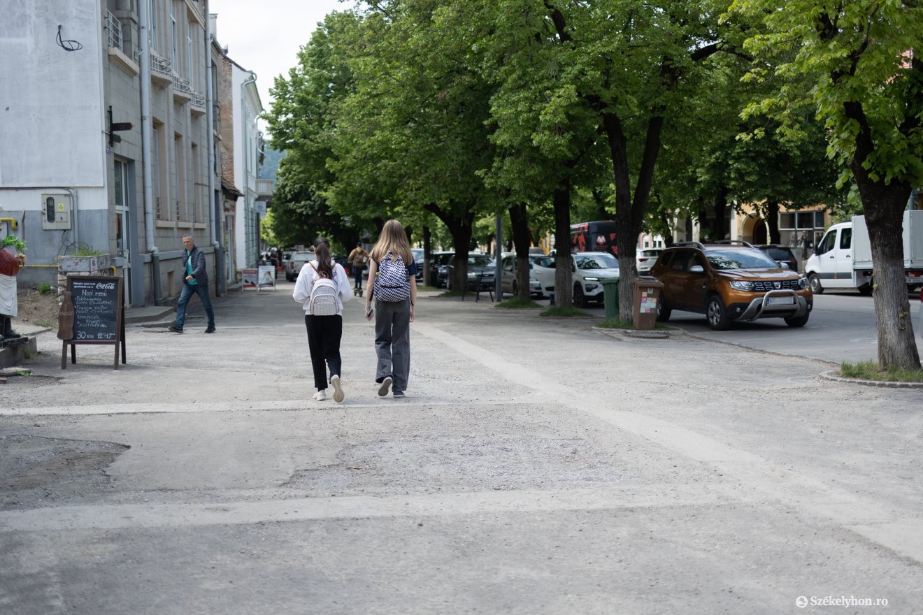 &bullet;  Fotó: Olti Angyalka