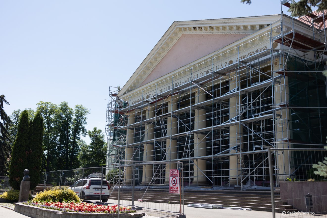 &bullet;  Fotó: Olti Angyalka
