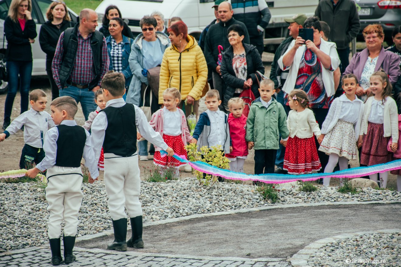 &bullet;  Fotó: László Ildikó
