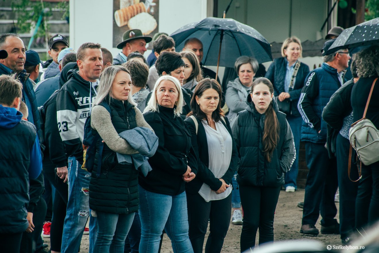 &bullet;  Fotó: László Ildikó
