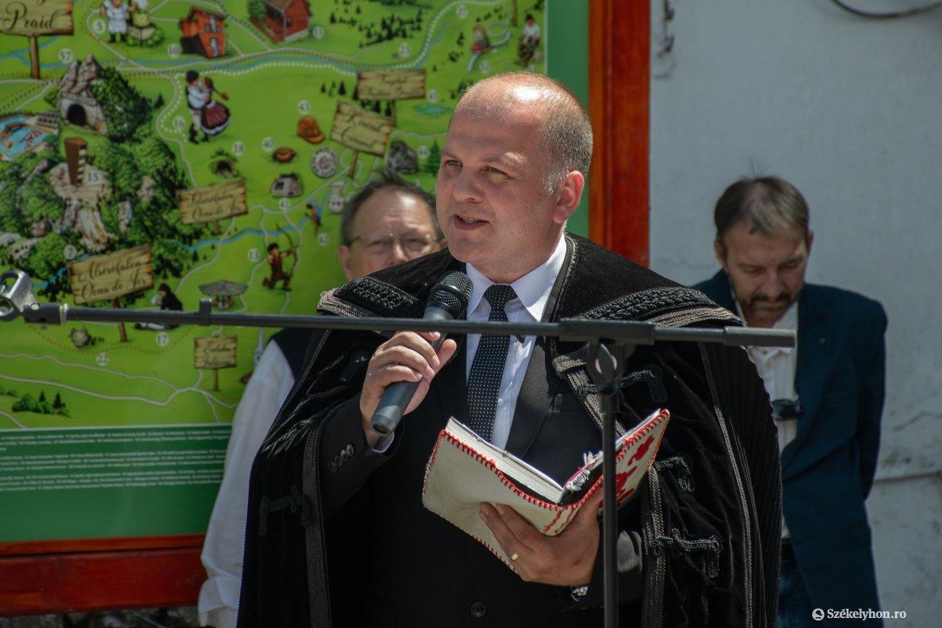 &bullet;  Fotó: László Ildikó