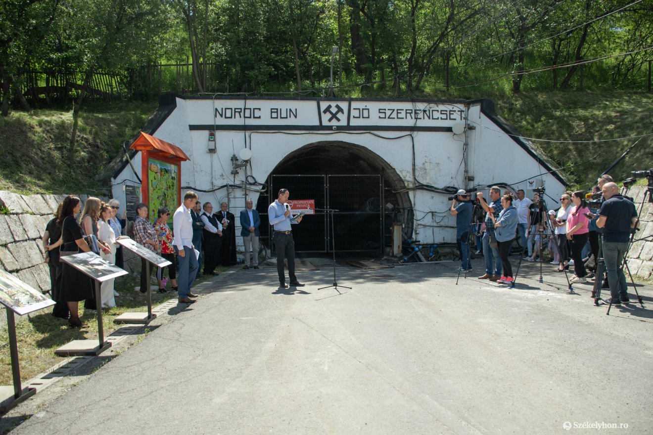 &bullet;  Fotó: László Ildikó