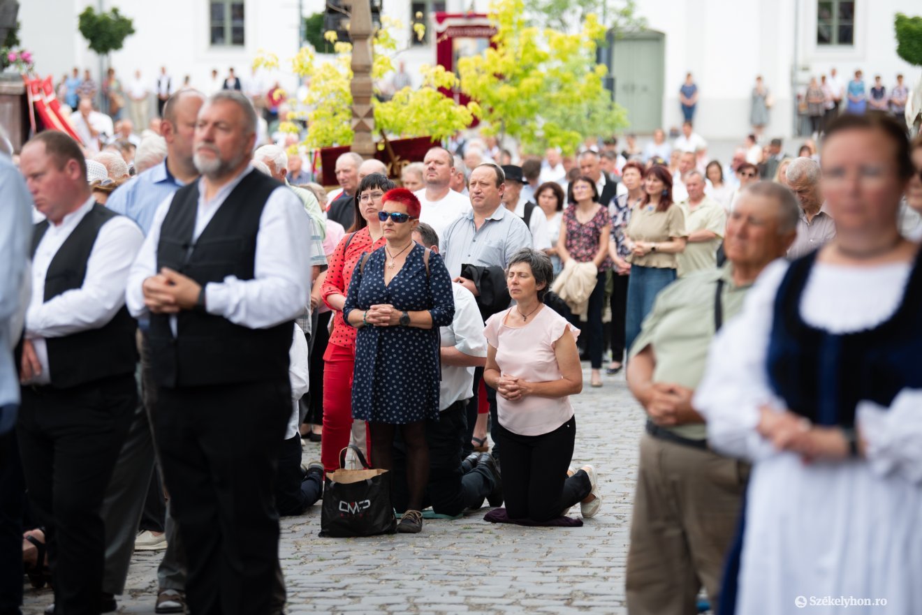 &bullet;  Fotó: Olti Angyalka