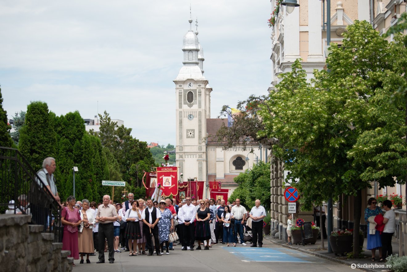 &bullet;  Fotó: Olti Angyalka