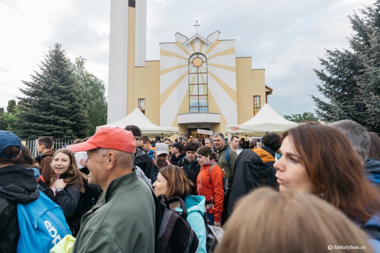 &bullet;  Fotó: Olti Angyalka
