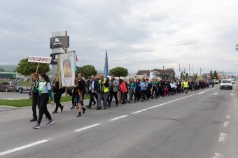 „A zarándokút a szív útja” – útnak indultak a zarándokok Székelyudvarhelyről Csíksomlyóra