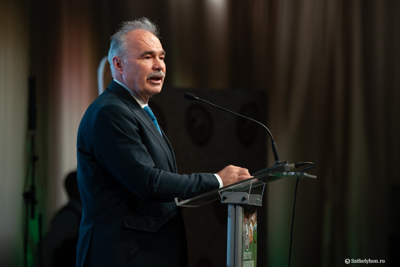 A hazai gazdák termékeinek vásárlására bíztatott az agrárminiszter