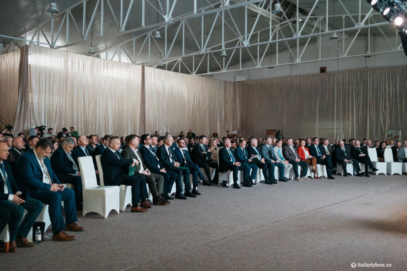 &bullet;  Fotó: Olti Angyalka