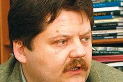 Szász rágalmazásért perbe hívja Borbolyt