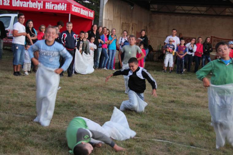 Szénszagú vigalom a Kalondán