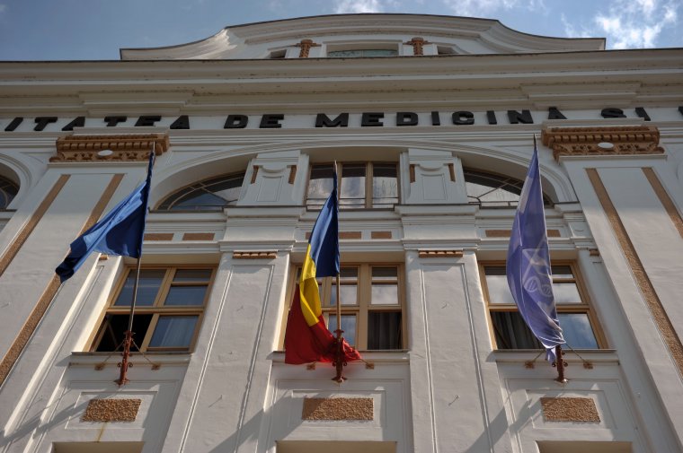 A magyar tagozat képviselői nélkül fogadta el új chartáját a marosvásárhelyi megaegyetem