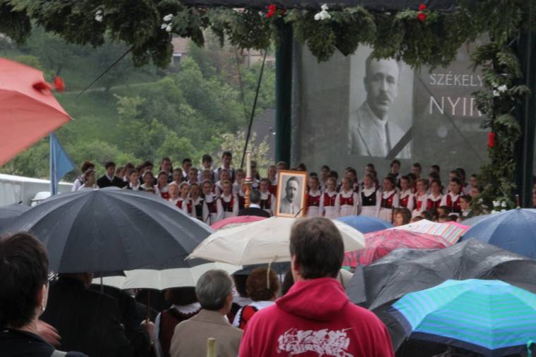 Megnyugszanak-e valaha Nyírő hamvai a hazai földben?