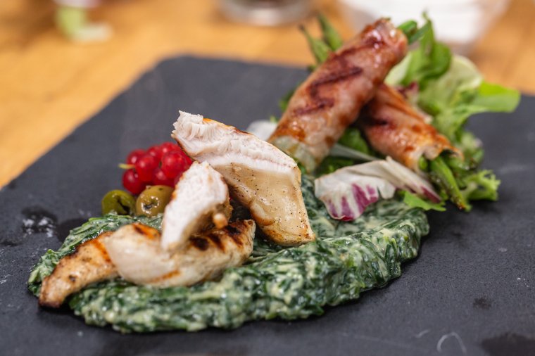 Egészséges és gyorsan elkészíthető húsféle: nyúlhátszín serpenyőben