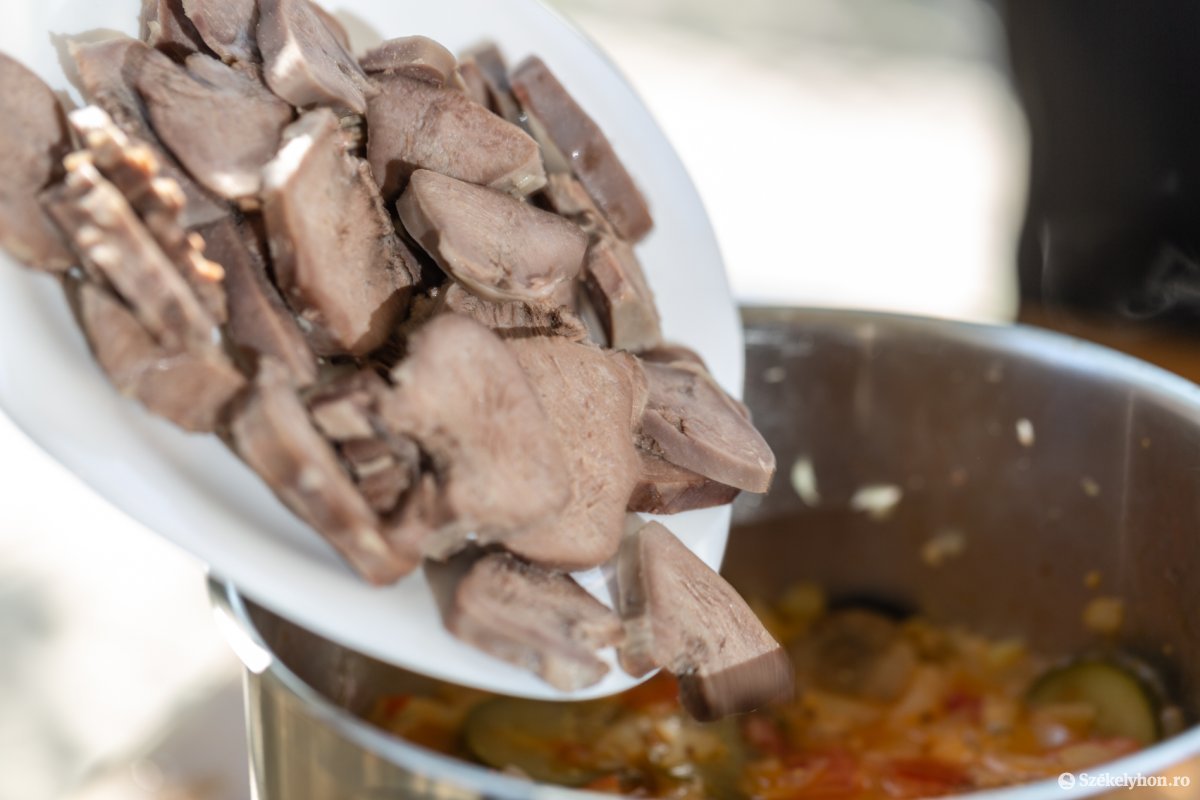 Székelyföldön is sokan kedvelik a sertésnyelvet &bullet;  Fotó: Erdély Bálint Előd