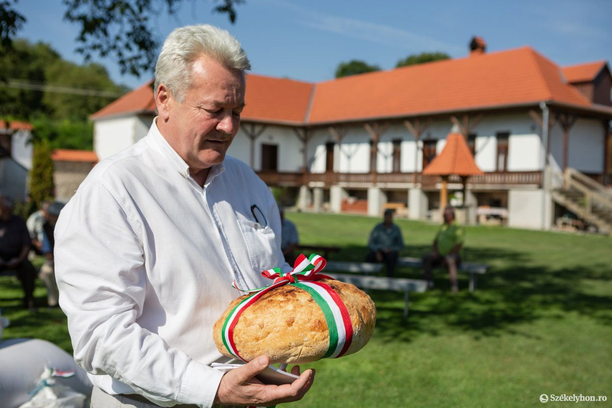 &bullet;  Fotó: Erdély Bálint Előd