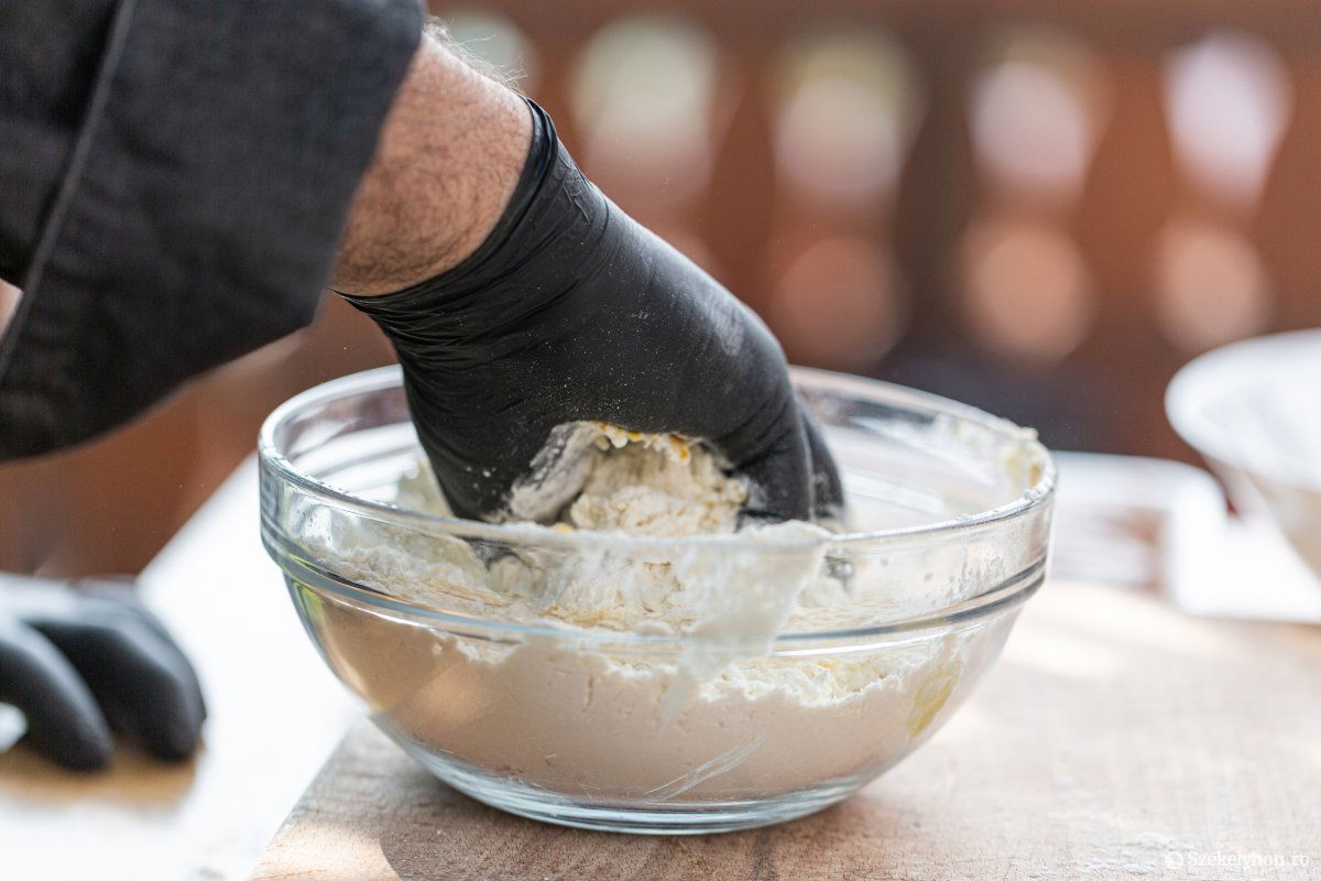 &bullet;  Fotó: Erdély Bálint Előd