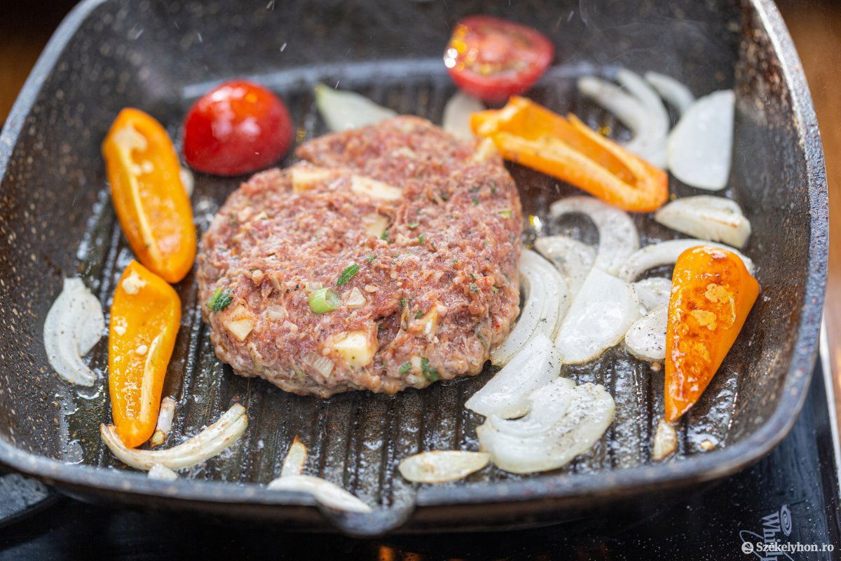 &bullet;  Fotó: Erdély Bálint Előd