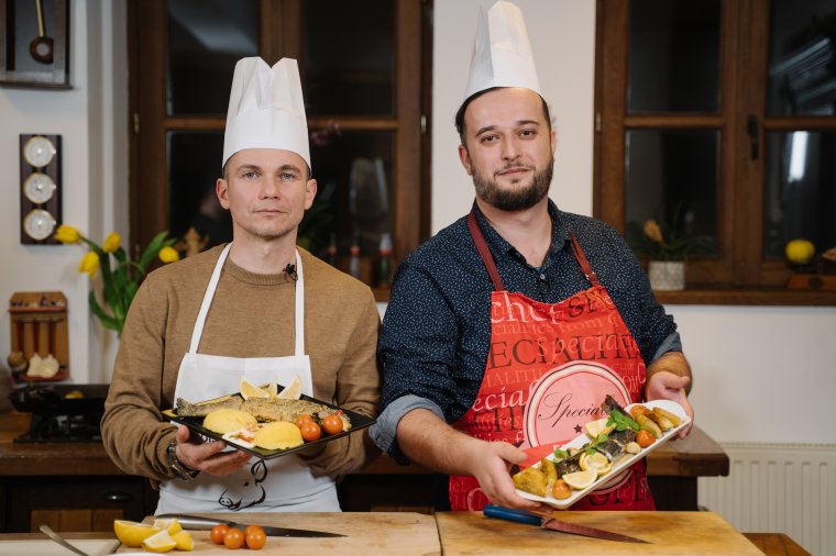 Sajtósok szakácskötényben