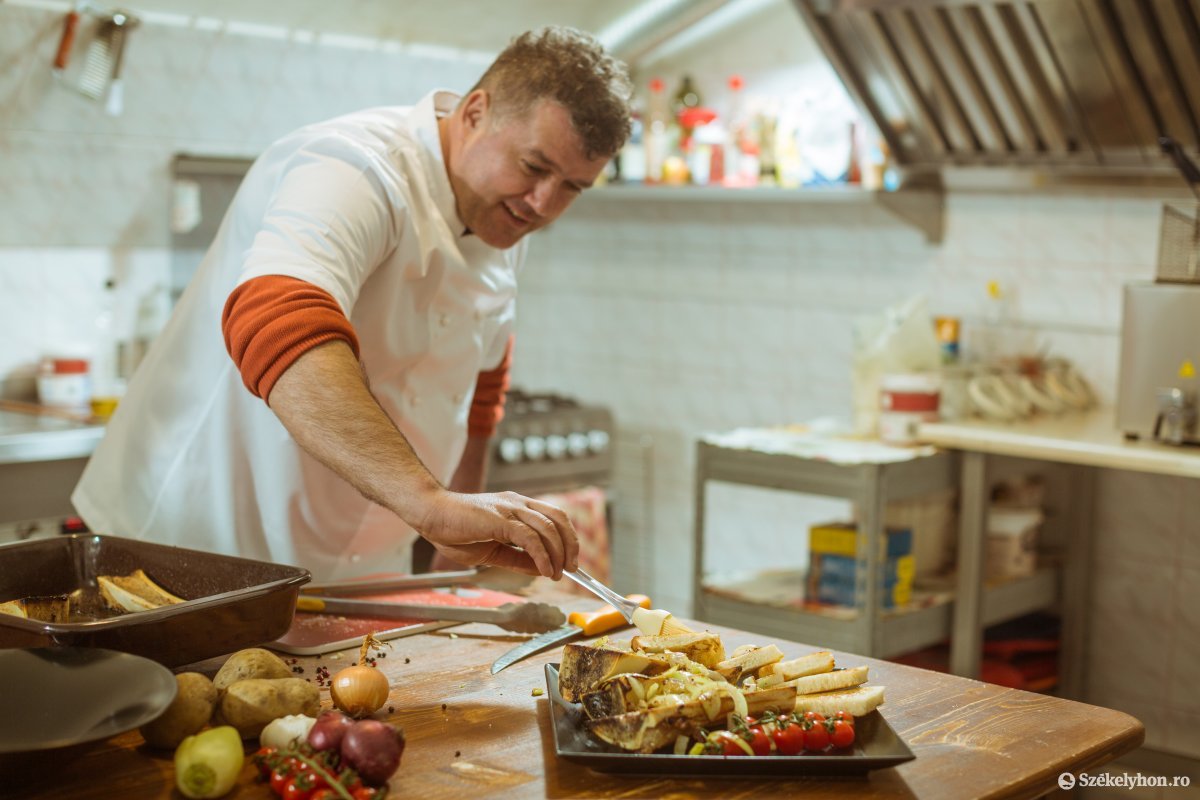 Fás kemencében a legjobb elkészíteni, de a sütőben is roppant finom lesz a velő • Fotó: Erdély Bálint Előd