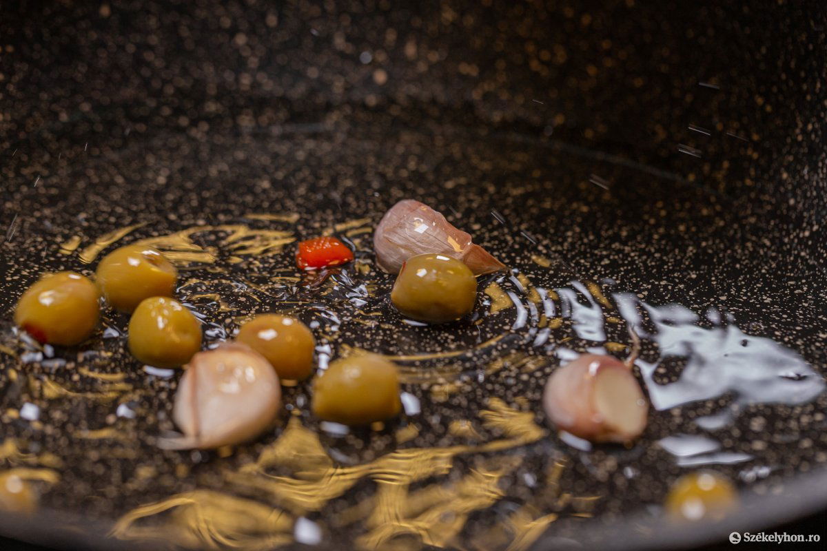 &bullet;  Fotó: Erdély Bálint Előd