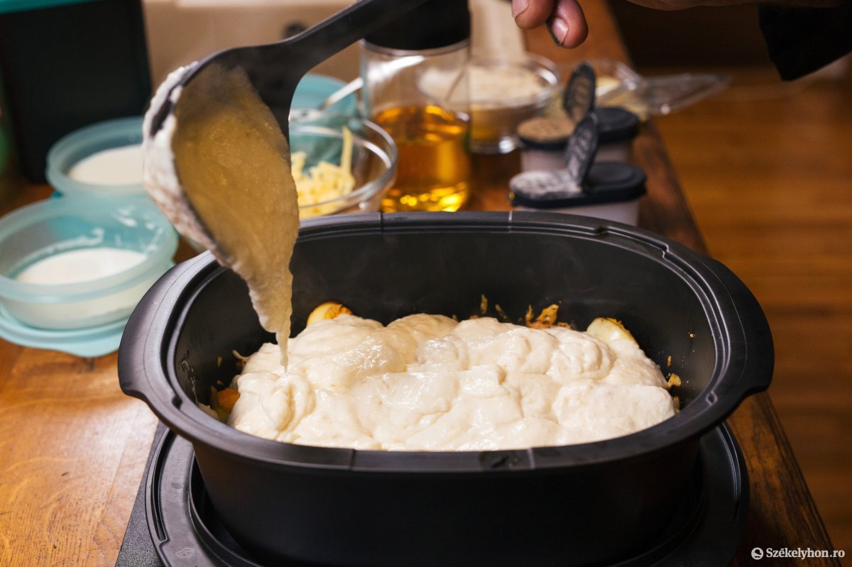 A besamelmártás jól összefogja a hozzávalókat &bullet;  Fotó: Fülöp Attila