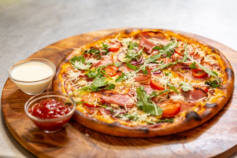 Pizza: használjuk, amit a hűtőben találunk