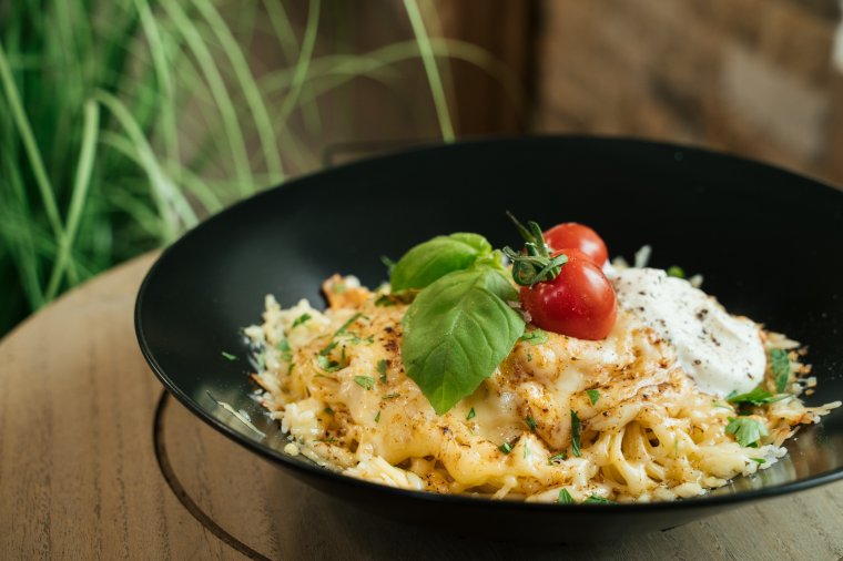 Nagyszerű kombináció: sajt és spagetti