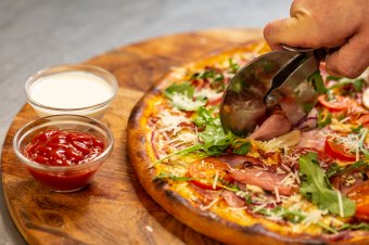 Romániában és Magyarországon is nagyobb volt a „pizzainfláció” mértéke 2023-ban, mint az EU-átlag