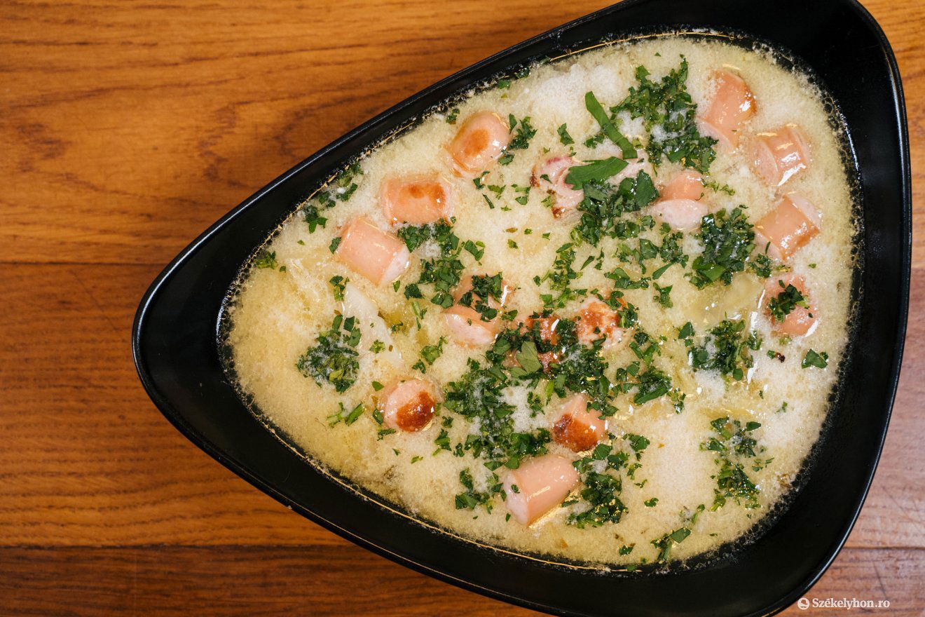 „Hazahozott” recept. Az elkészítés titka a fűszerezésben és a helyi alapanyagok használatában rejlik •  Fotó: Fülöp Attila