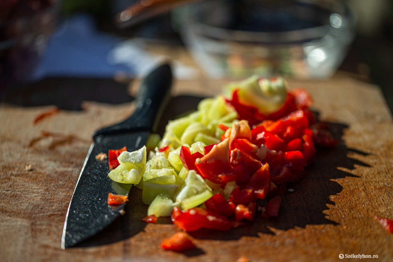 Készen a piros és zöldpaprika •  Fotó: Erdély Bálint Előd