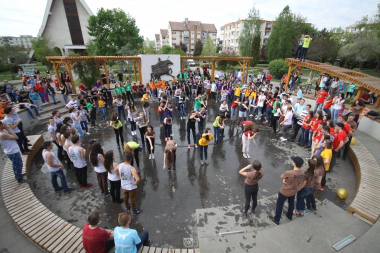 Tánccal, felvonulással népszerűsített diáknapok
