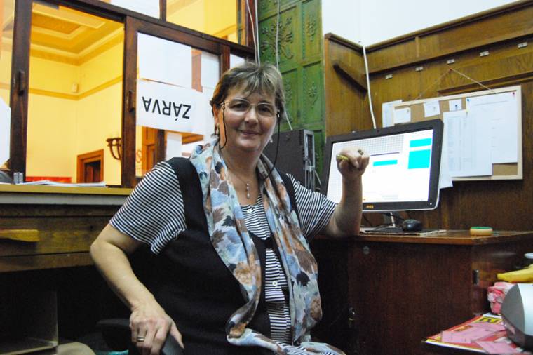 Nem súgó, hanem humorista kellett volna legyen