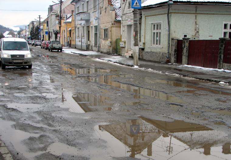 Keresztúron csak tankkal…