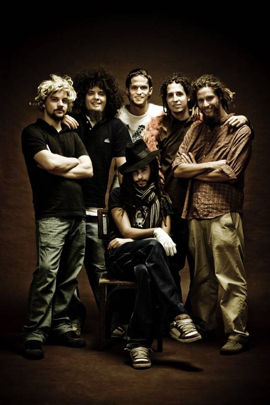 Udvarhelyen lép fel a Subscribe