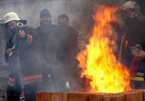 Önkéntes tűzoltók képzése Székelykeresztúron
