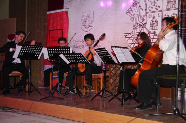 Erős a mezőny a klasszikusgitár-versenyen