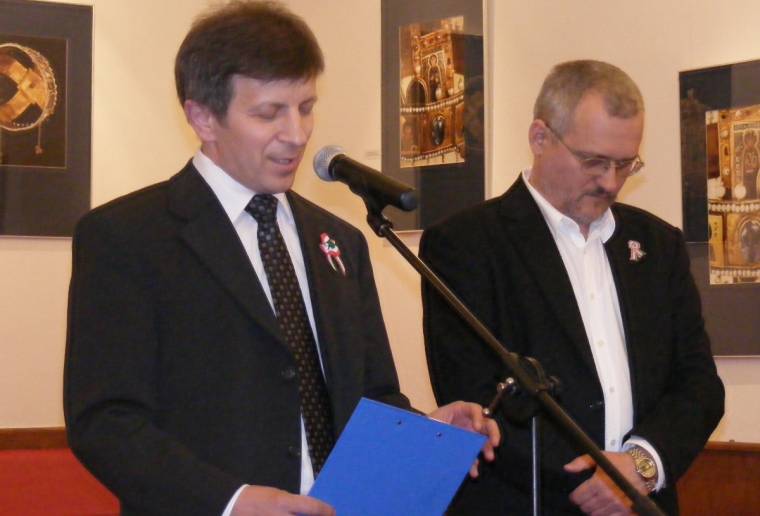 A Magyar Szent Korona képekben