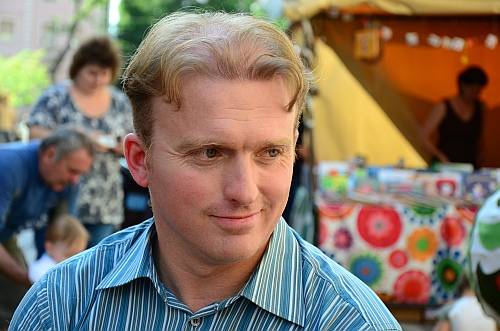 Lackfi János egyike a legsokoldalúbb alkotóknak
