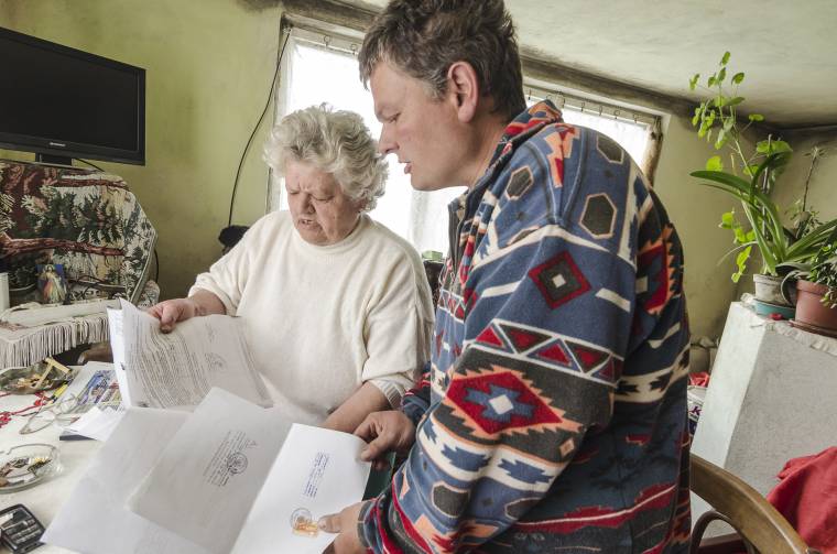 Ismét fenyegetik a lengyelfalvi családot