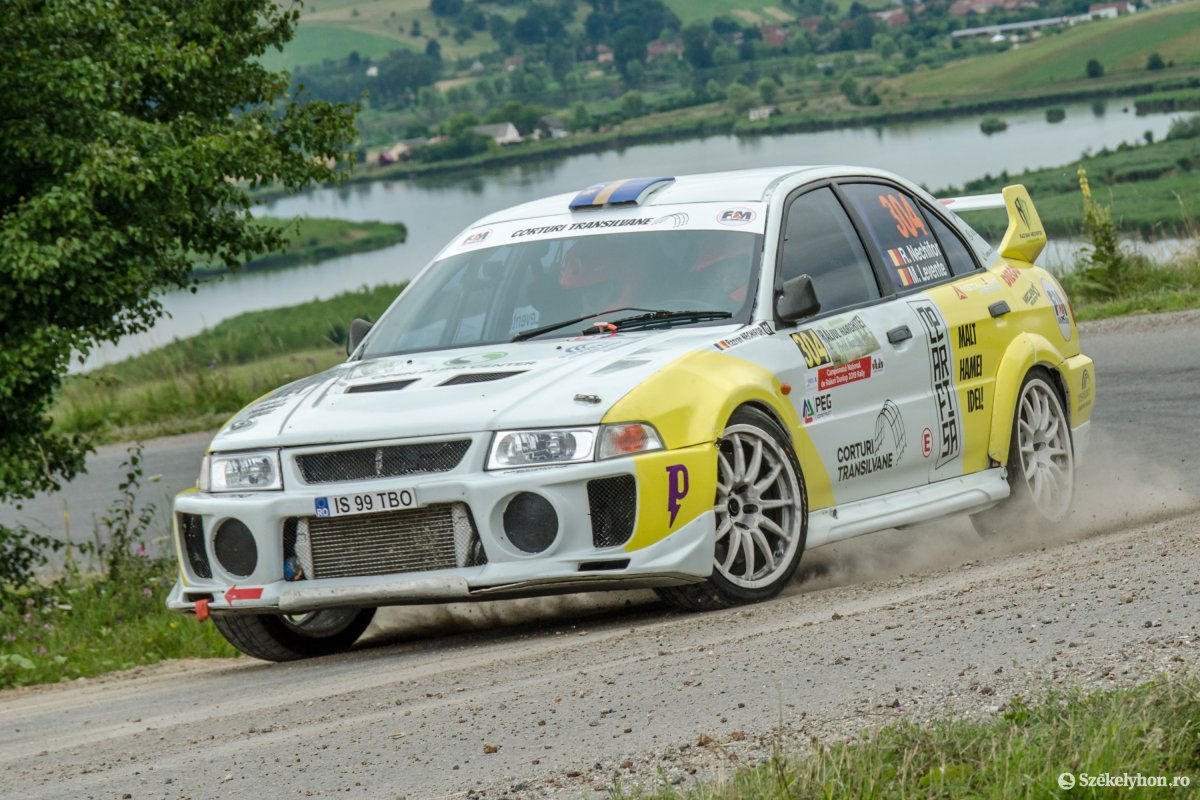 &bullet;  Fotó: Pinti Attila