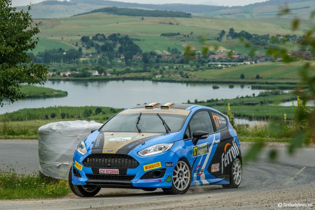 &bullet;  Fotó: Pinti Attila