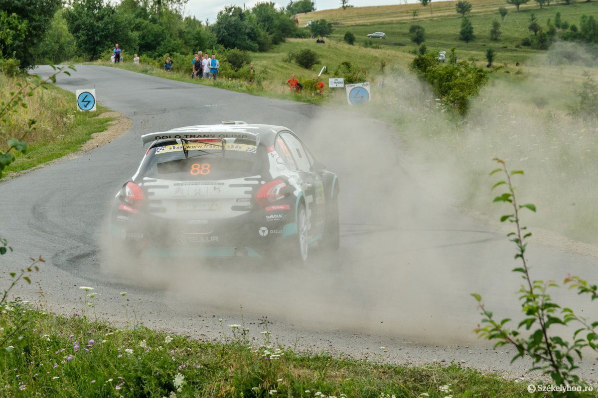 &bullet;  Fotó: Pinti Attila