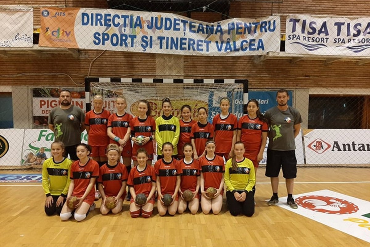 A csíki lányok tisztesen helyt álltak az ország legjobbjai között •  Fotó: Facebook/VSK Csíkszereda - lány kézilabda