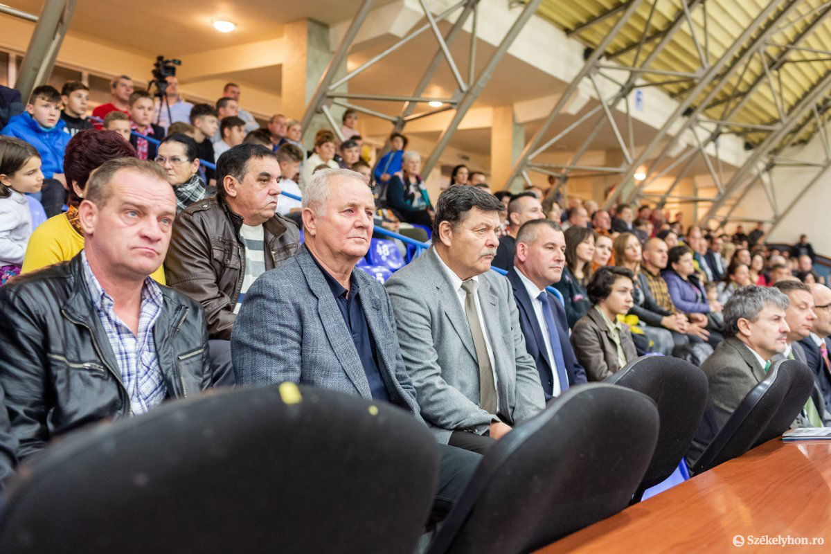 &bullet;  Fotó: Erdély Bálint Előd